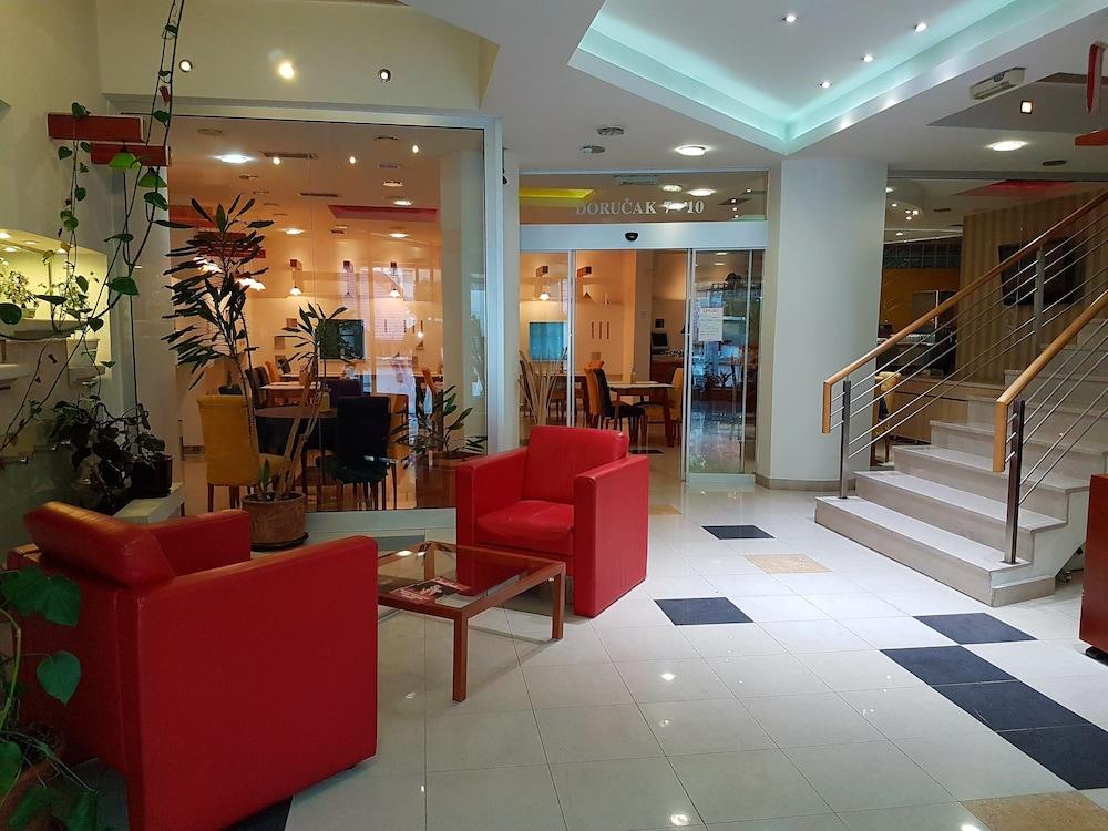 Hotel Hecco SJJ Buitenkant foto