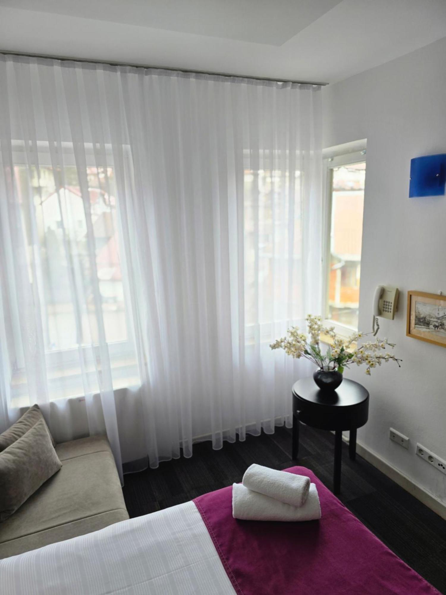 Hotel Hecco SJJ Buitenkant foto