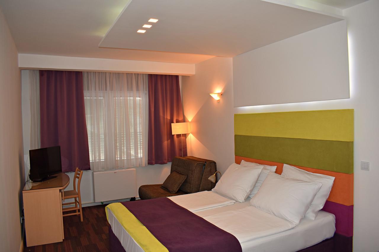 Hotel Hecco SJJ Buitenkant foto